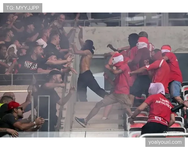 吐口水为何直接红牌？解读足球场上的暴力行为判罚规则