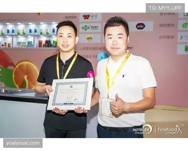 唐佳豪球场上冷静一把，私下钱包厚得让人想打劫他家！