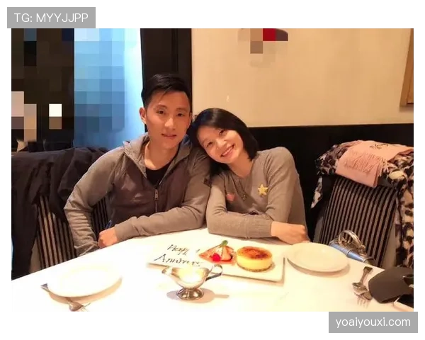 张楠训练完直接啃鸡腿，这自律人设是不是有点绷不住了？